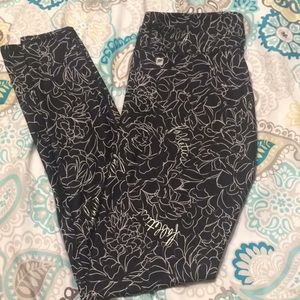 Stylish Fabletics Leggings